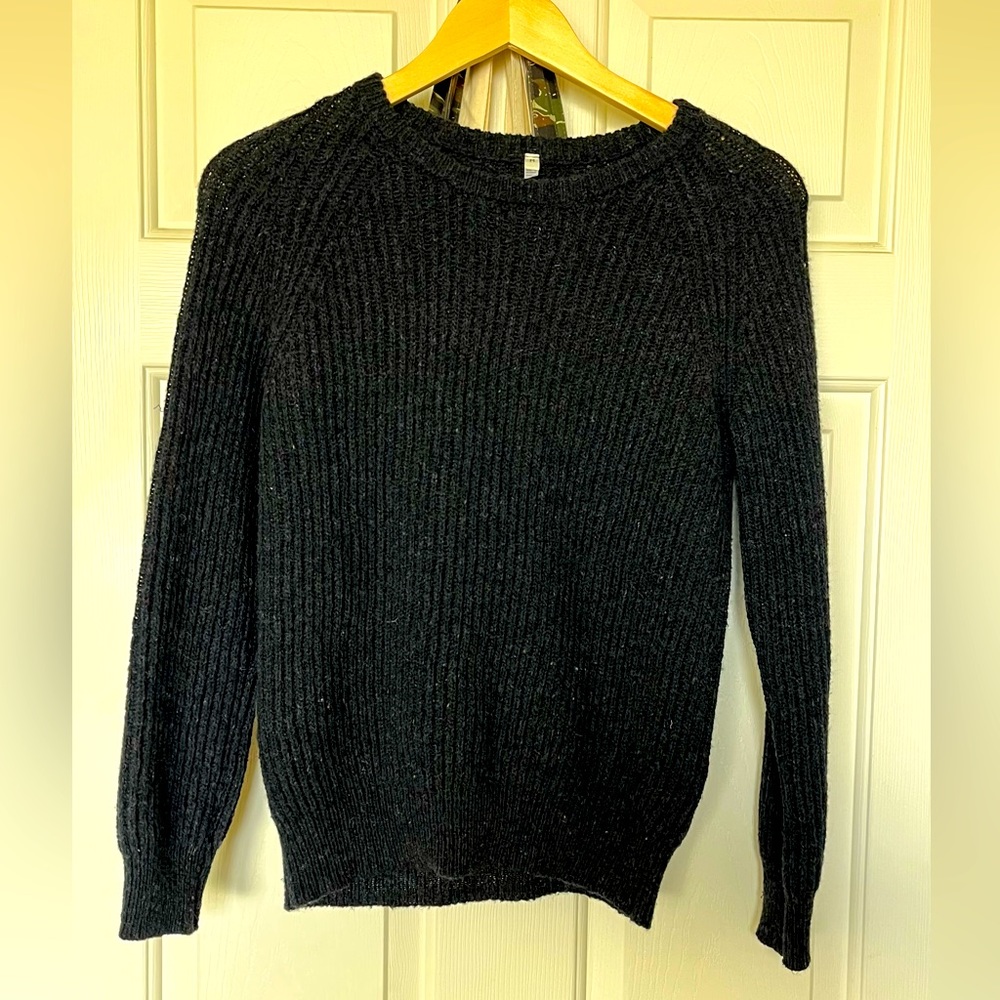 Muji wool women’s knit shirt M